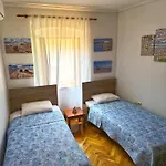 House Zofija 1672 * פולה