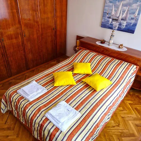 度假居 House Zofija 1672 *