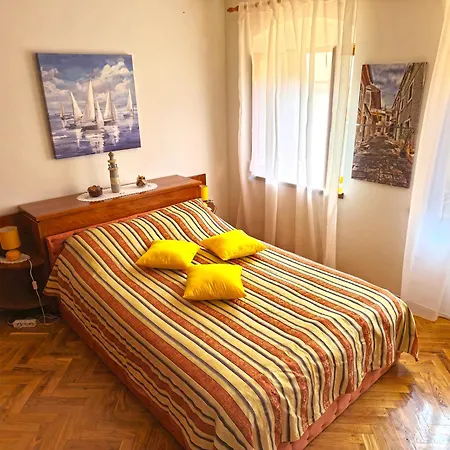 度假居 House Zofija 1672 *